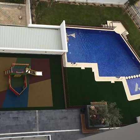 Edificio Attikos - Solo Familias Lägenhet Gandía Exteriör bild