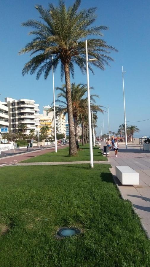 Edificio Attikos - Solo Familias Lägenhet Gandía Exteriör bild